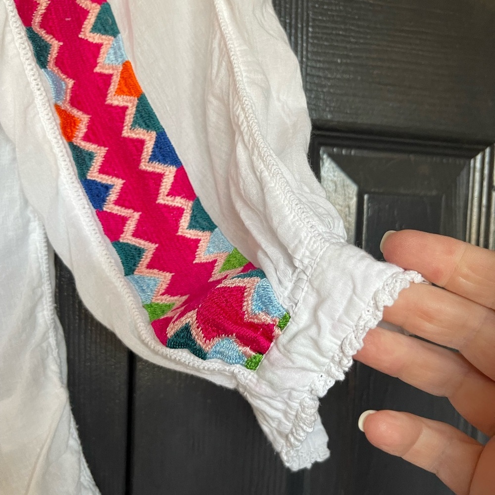 Roller Rabbit White Blouse with Multicolor Embroidered Pattern - Picture 3 of 5
